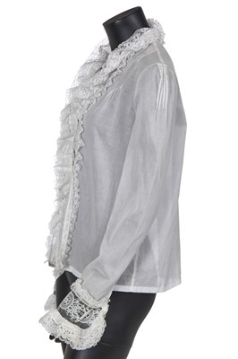 Lot 10 - A Chanel white cotton and lace blouse, Autumn-Winter 2004-05