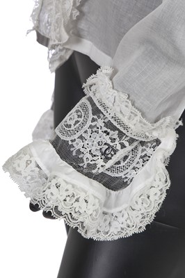 Lot 10 - A Chanel white cotton and lace blouse, Autumn-Winter 2004-05