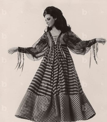Lot 387 - A fine Bill Gibb for Baccarat 'Gypsy' dress, 1970