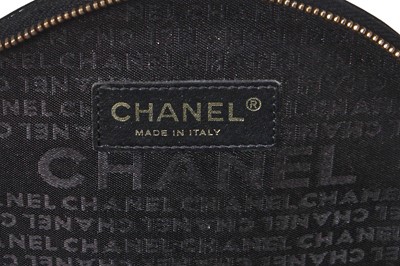 Lot 20 - A Chanel patent leather 'vinyl record' bag, Spring-Summer 2004