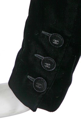 Lot 19 - A Chanel trouser suit, Autumn-Winter 1998-99