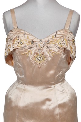 Lot 362 - A Paquin haute couture oyster-coloured satin cocktail dress, 1950s