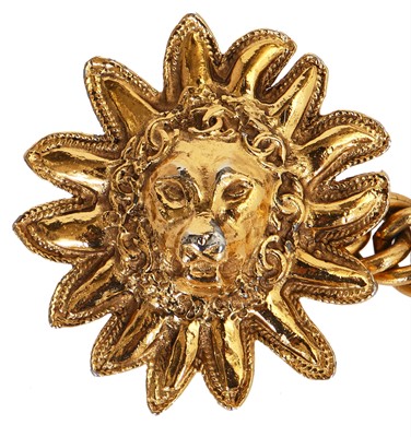 Lot 2 - A Chanel lion's head chain belt, 1990s