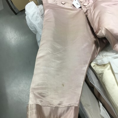 Lot 425 - A gentleman's embroidered pale lilac satin suit, probably French, circa 1780