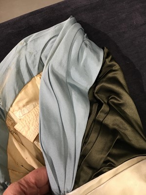 Lot 378 - A Pierre Balmain haute couture tricolour silk sheath, circa 1955