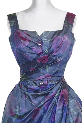 Lot 380 - A Pierre Balmain haute couture cocktail dress, circa 1957