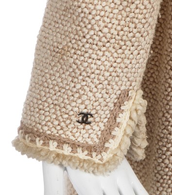 Lot 25 - A Chanel wool and silk tweed coat, Autumn-Winter 2000-01