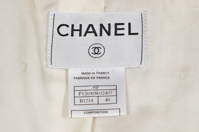 Lot 33 - A Chanel multicoloured bouclé wool-blend jacket, Spring-Summer 1999