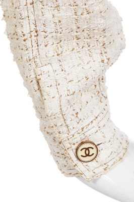 Lot 36 - A Chanel speckled-white tweed suit, Spring-Summer 2001