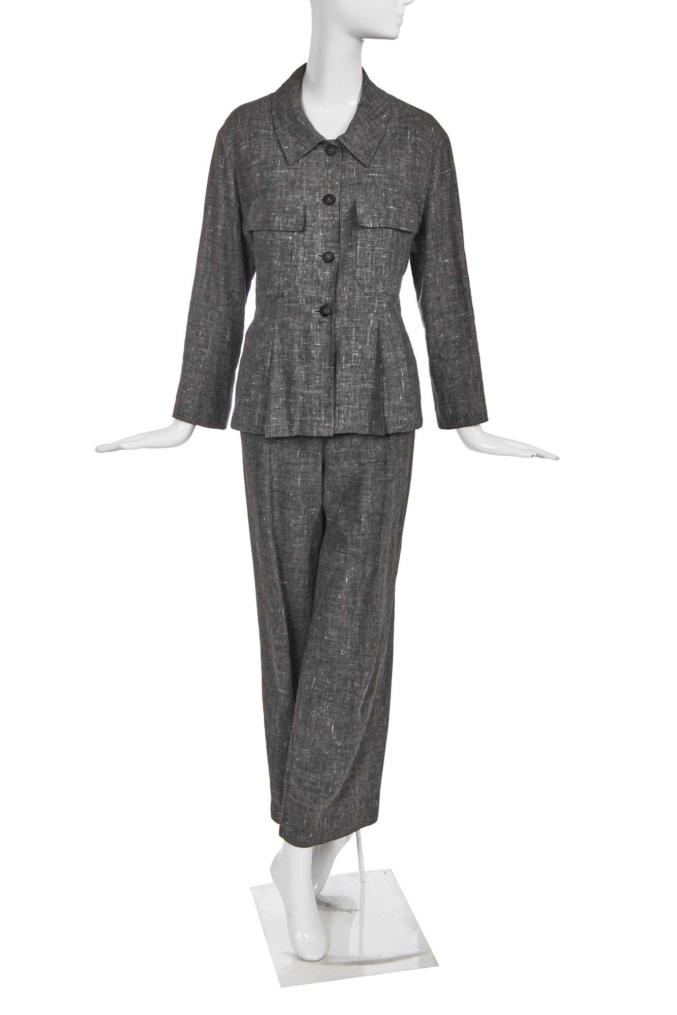 Lot 37 - A Chanel grey linen suit, Cruise 2000