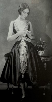Lot 526 - A rare Jeanne Lanvin haute couture robe de style, Autumn-Winter 1926-27