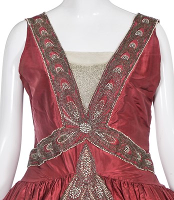 Lot 526 - A rare Jeanne Lanvin haute couture robe de style, Autumn-Winter 1926-27