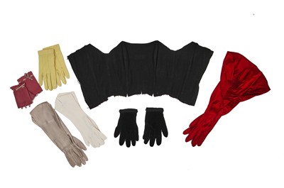 Lot 390 - A group of Robert Piguet gloves, 1950s