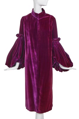 Lot 399 - A Jean Patou haute couture purple velvet opera coat, circa 1928-30