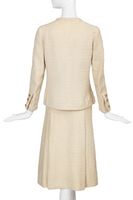 Lot 51 - A Chanel haute couture by Jean Cazaubon and Yvonne Dudel cream wool suit, circa 1977