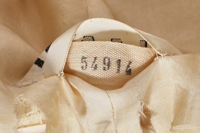 Lot 51 - A Chanel haute couture by Jean Cazaubon and Yvonne Dudel cream wool suit, circa 1977