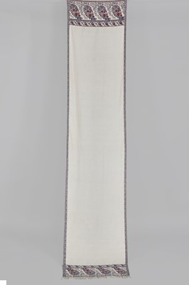 Lot 51 - A woven silk stole, probably Norwich, 1810-20