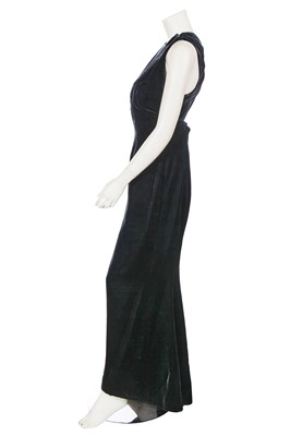 Lot 309 - A Balmain by Oscar de la Renta haute couture dark green velvet evening gown, Autumn-Winter 1996-97