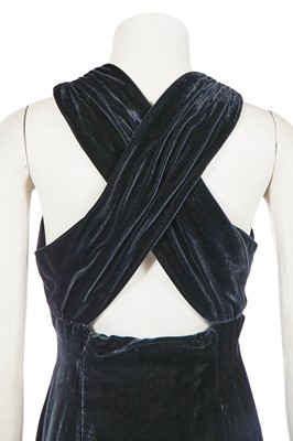 Lot 309 - A Balmain by Oscar de la Renta haute couture dark green velvet evening gown, Autumn-Winter 1996-97