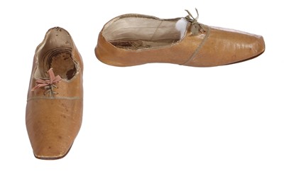 Lot 507a - A pair of tan Morocco leather walking shoes, 1810-20