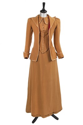Lot 662 - A ladies walking suit, circa 1890