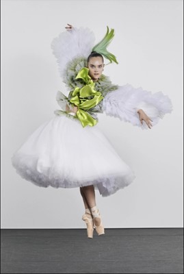 Lot 186 - A Halpern white tulle ensemble, Spring-Summer 2022