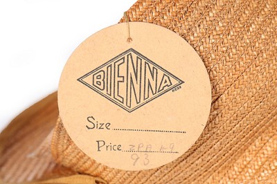 Lot 11 - A group of felt and straw hats, 1920s-40s,...