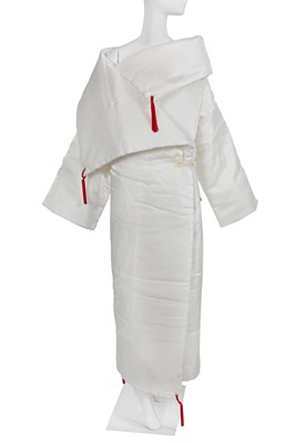 Lot 143 - An Issey Miyake white polyester-blend duvet coat, Autumn-Winter 1995-96