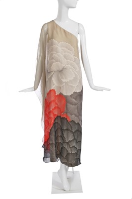 Lot 154 - A Hanae Mori printed silk georgette evening gown, circa 1980