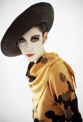 Lot 17 - Peggy Moffitt's Rudi Gernreich 'Van Dongen' printed silk ensemble, Resort 1964