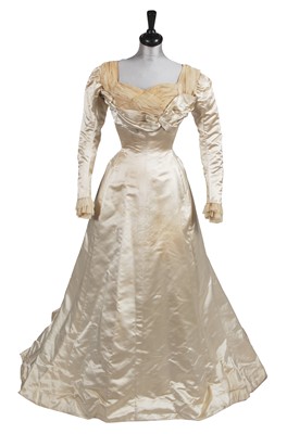 Lot 473 - A Maison Worth by Jean-Philippe Worth princess-line bridal gown, 1908 with later alterations