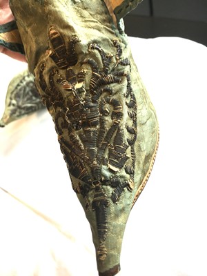 Lot 535 - A rare pair of high fashion silk damask shoes, French, 1720-30