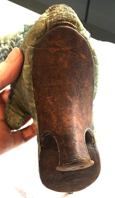 Lot 535 - A rare pair of high fashion silk damask shoes, French, 1720-30