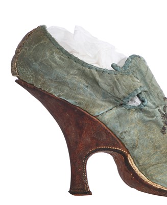Lot 535 - A rare pair of high fashion silk damask shoes, French, 1720-30