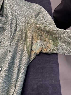 Lot 182 - An embroidered green silk coat and waistcoat, 1780s