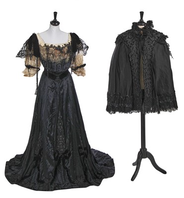 Lot 783 - A Mme Vionnet black silk evening gown, circa 1908