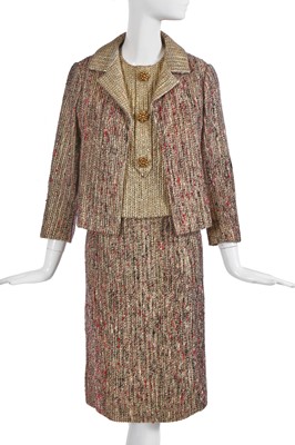 Lot 714 - A Christian Dior New York gilt tweed cocktail suit, 1963