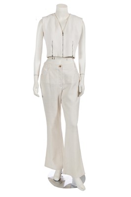 Lot 16 - A Chanel by Karl Lagerfeld white cotton and linen ensemble, 2000-2001