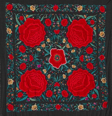 Lot 934 - A Cantonese embroidered shawl, Chinese for the European Market, 1920s