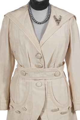 Lot 50 - Bette Davis' costume as Marie Van Schuyler in the 1978 film 'Death on the Nile'