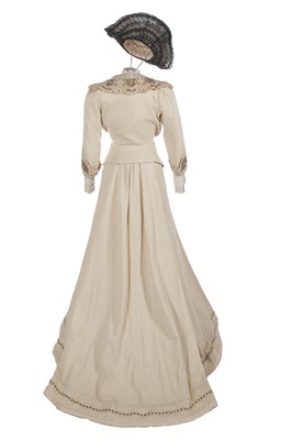 Lot 39 - Uma Thurman's costume as Charlotte Stant in the film 'The Golden Bowl', 2000
