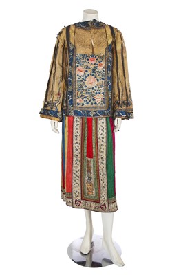 Lot 931 - A Chinese embroidered silk ensemble, 1920s