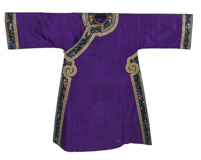 Lot 901 - A purple silk gauze woman's informal robe, chang-fu, Chinese, 1910-20