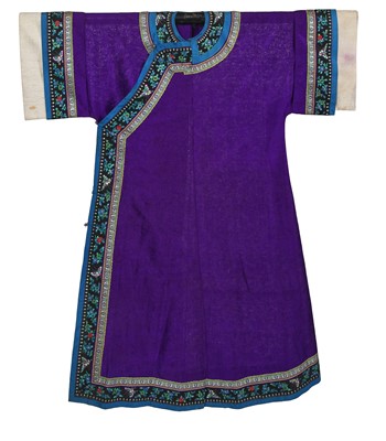 Lot 902 - A purple silk gauze woman's informal robe, chang-fu, Chinese, 1910-20