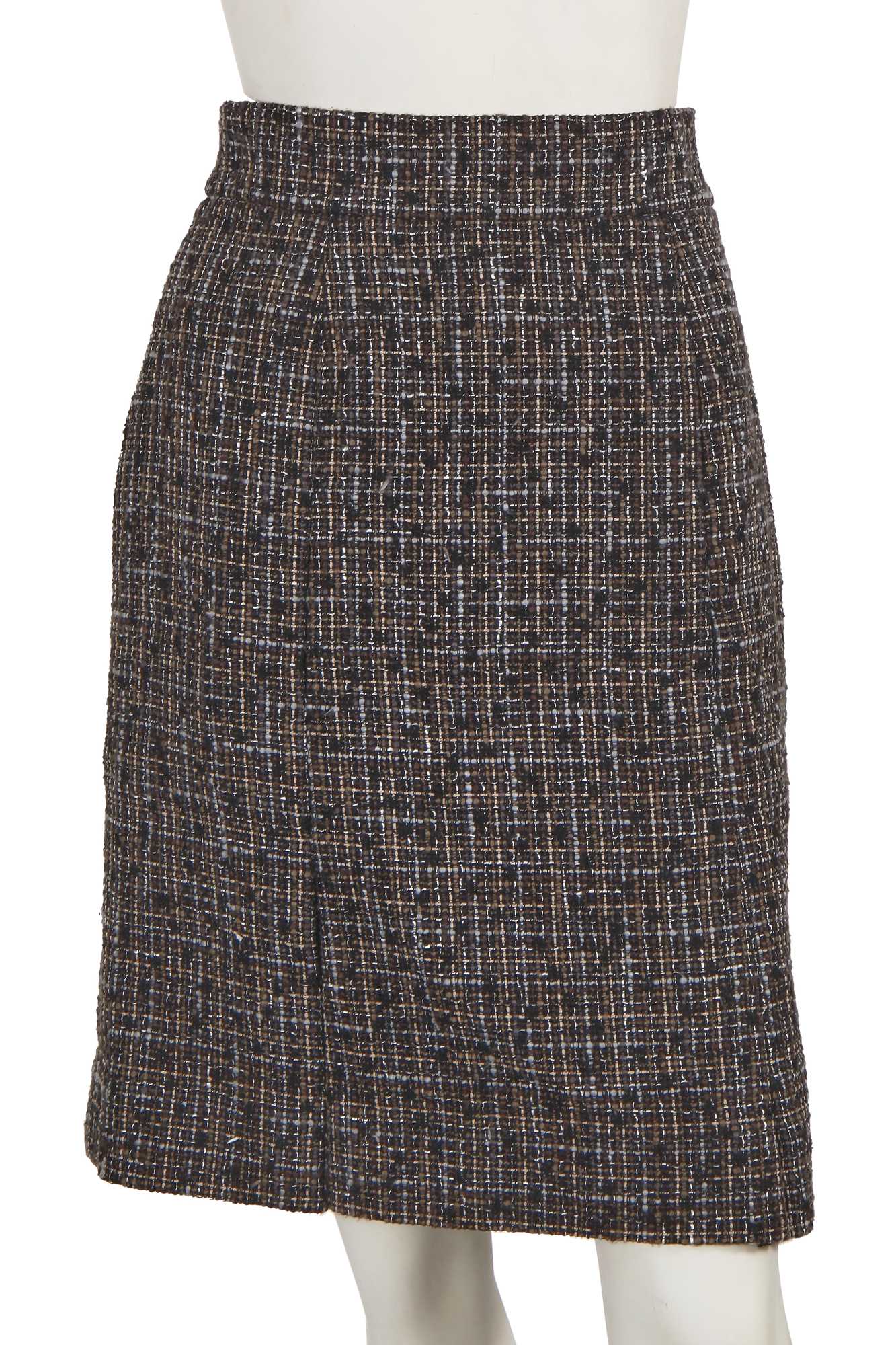 Lot 208 - A Chanel by Karl Lagerfeld brown cotton-blend tweed skirt, Spring-Summer 2009