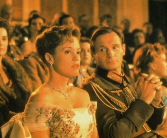 Lot 67 - Melanie Griffith's evening gown worn as Linda Voss in 'Shining Through', 1992