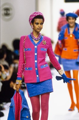 Lot 43 - A Chanel by Karl Lagerfeld fuchsia beaded necklace, 'Nouveau Rapper (Hip Hop)' collection, Autumn-Winter 1991-92