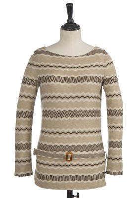 Lot 528 - An haute couture knitted jersey blouse, attributed to Gabrielle Chanel, Spring-Summer 1927