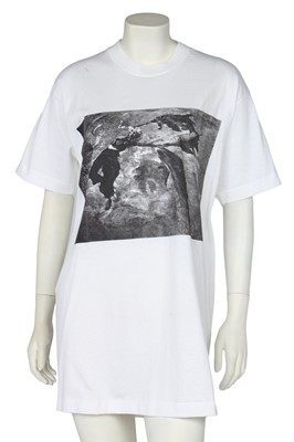 Lot 476 - A John Galliano printed white cotton jersey promotional t-shirt, 'Nancy Cunard' collection, Autumn-Winter 1989-90