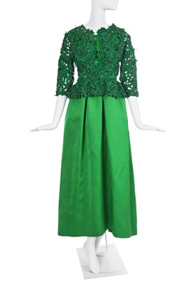 Lot 482 - An Hubert de Givenchy haute couture emerald satin evening ensemble, probably Spring-Summer 1963